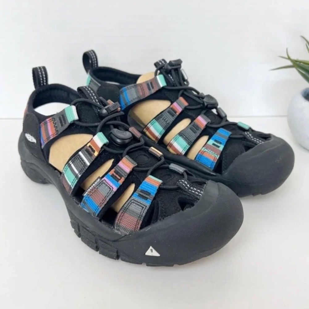 Keen Newport H2 Sandal in Raya Black